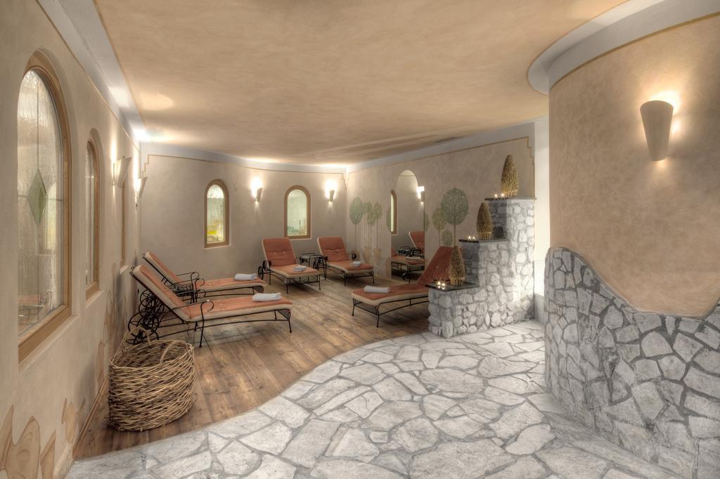 Hotel Conturines San Cassiano  Ngoại thất bức ảnh